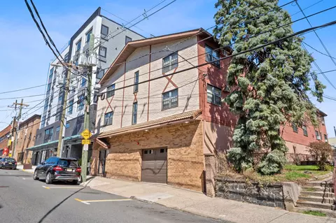56 68th St #5, Guttenberg, NJ 07093