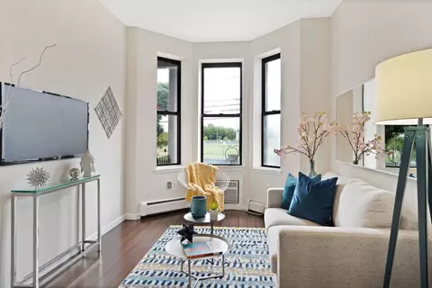 82 Manhattan Ave #2, Jersey City, NJ 07307