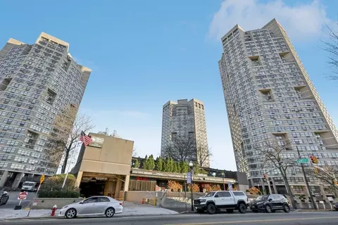 7002 Blvd E #4D, Guttenberg, NJ 07093