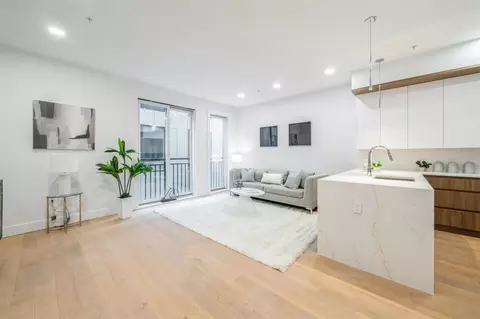 160 Brunswick St #305, Jersey City, NJ 07302