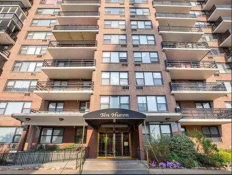 10 Huron Ave #2B, Jersey City, NJ 07306