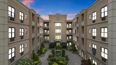 8915 Bergenwood Ave #37, North Bergen, NJ 07047
