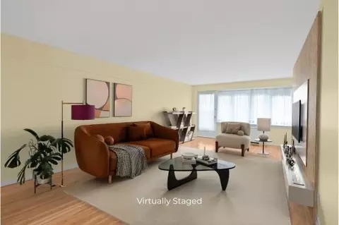70 W 32nd St #1F, Bayonne, NJ 07002
