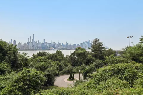 6309 Blvd E #14, West New York, NJ 07093