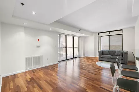 700 1st St #6D, Hoboken, NJ 07030