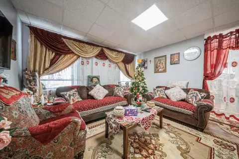 124 W 20th St, Bayonne, NJ 07002