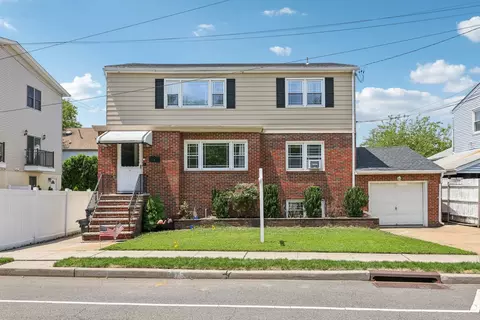 711 Humboldt St, Secaucus, NJ 07094