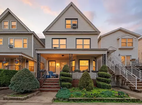 23 E 34th St, Bayonne, NJ 07002