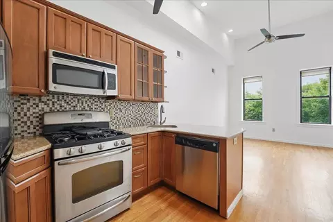 123 Washington St #4R, Hoboken, NJ 07030