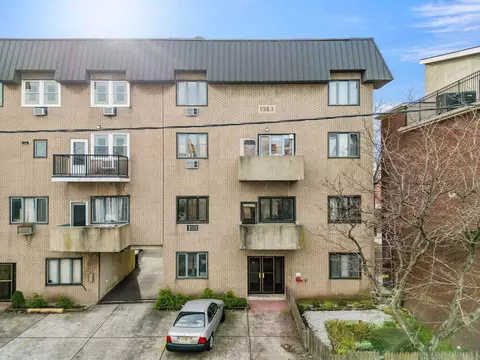 40-46 W 20th St #6, Bayonne, NJ 07002