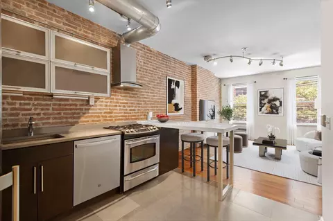 68 Park Ave #3, Hoboken, NJ 07030