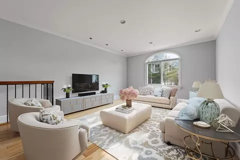 235 Price Ct, West New York, NJ 07093