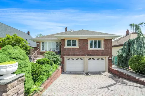 699 Elm Ave, Ridgefield, NJ 07657