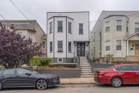 52 E 48th St, Bayonne, NJ 07002