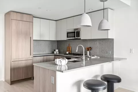155 Bay St #905, Jersey City, NJ 07302