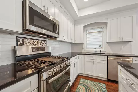 259 Halladay St #1, Jersey City, NJ 07304