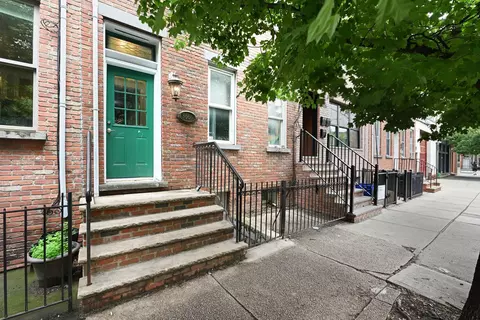 366 5 7th St #2, Jersey City, NJ 07302