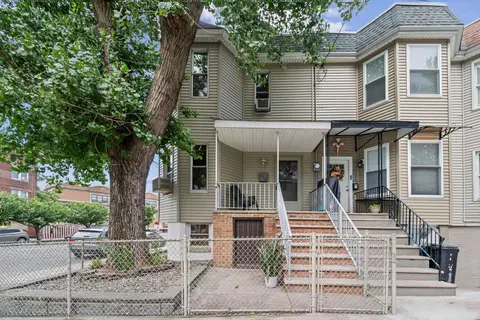 154 Broadway, Bayonne, NJ 07002