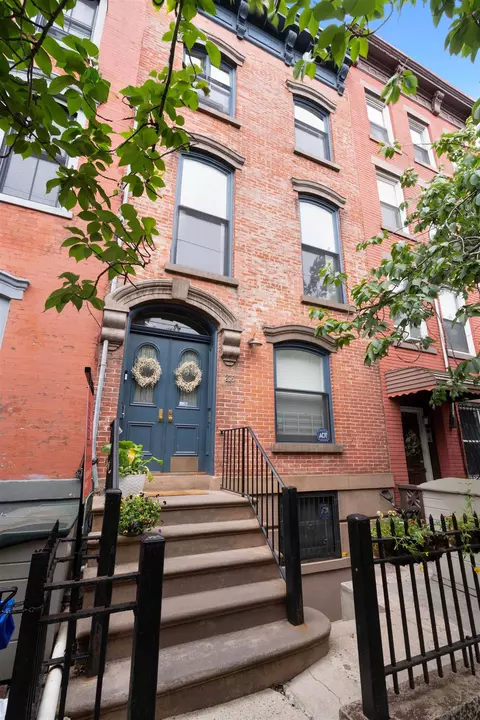 275 5th St #1, Jersey City, NJ 07302