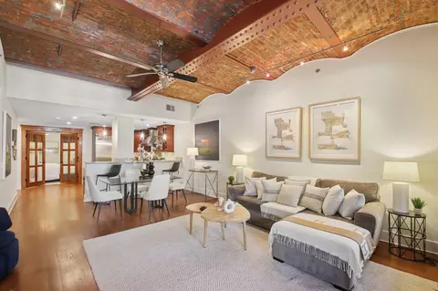 174 Washington St #1D, Jersey City, NJ 07302