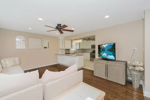 122 Village Cir E, Paramus, NJ 07652 photo 10