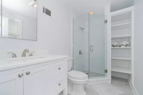 122 Village Cir E, Paramus, NJ 07652 photo 22