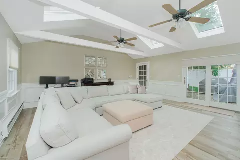 122 Village Cir E, Paramus, NJ 07652 photo 12