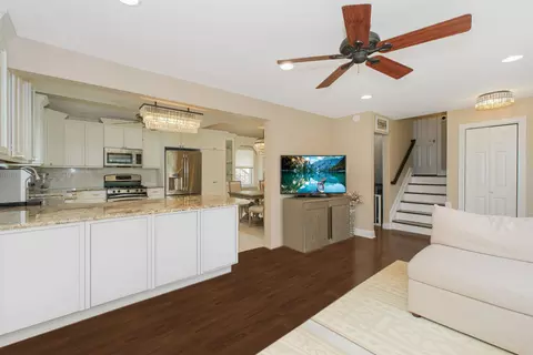 122 Village Cir E, Paramus, NJ 07652 photo 6
