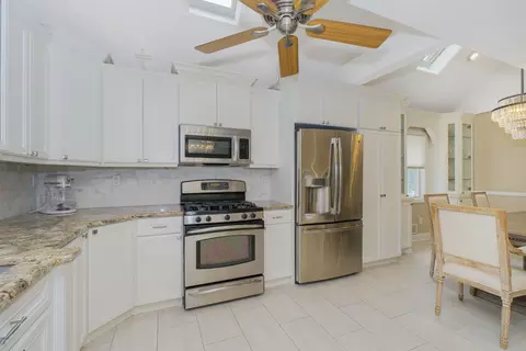 122 Village Cir E, Paramus, NJ 07652 photo 14