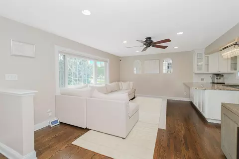 122 Village Cir E, Paramus, NJ 07652 photo 8