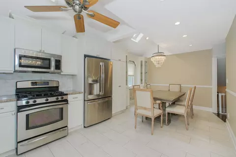 122 Village Cir E, Paramus, NJ 07652 photo 13