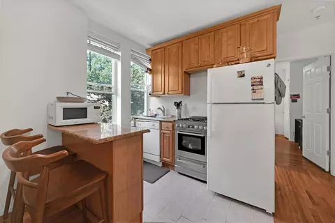 734 Adams St #4B, Hoboken, NJ 07030