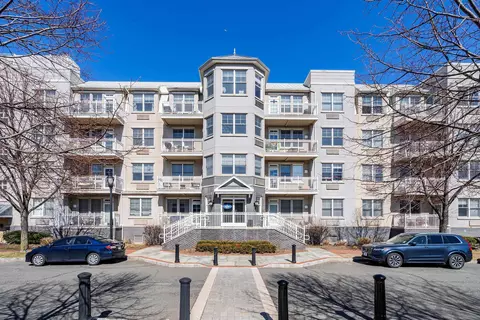 30 Freedom Way #302, Jersey City, NJ 07305