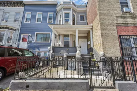 75 Poplar St, Jersey City, NJ 07307