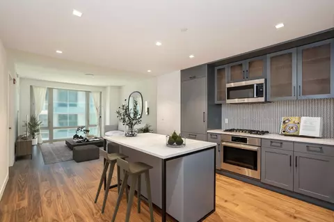 2 Shore Ln #410, Jersey City, NJ 07310