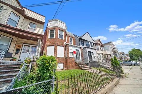 152 Bidwell Ave, Jersey City, NJ 07305