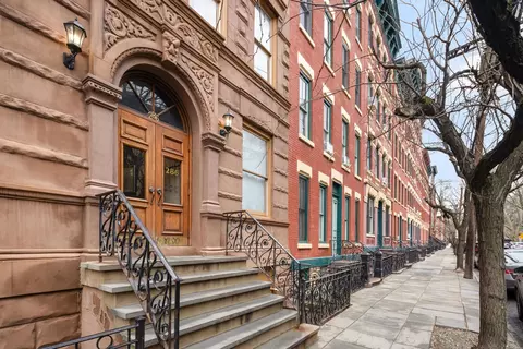 264 9th St #3C, Jersey City, NJ 07302