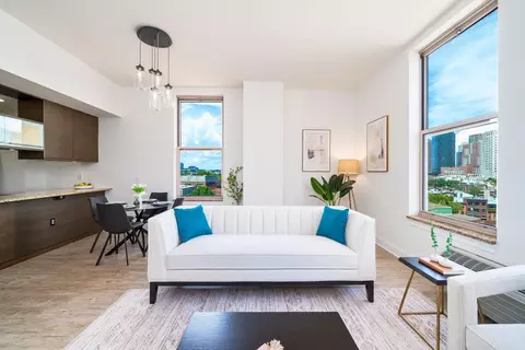 10 Regent St #807, Jersey City, NJ 07302