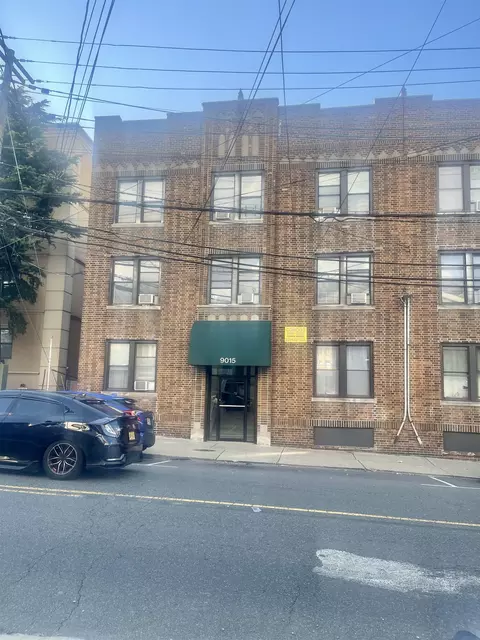 9015 Bergenwood Ave # 7, North Bergen, NJ 07047