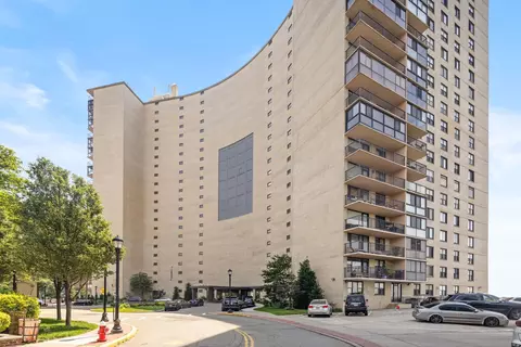 380 Mountain Rd #1906-1907, Union City, NJ 07087