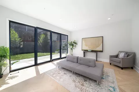 123 Bloomfield St, Hoboken, NJ 07030