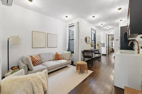 43 Thorne St #1R, Jersey City, NJ 07307
