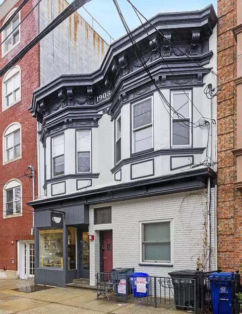 519 Adams St #4, Hoboken, NJ 07030