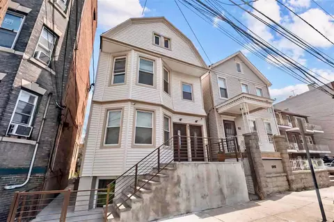 84 Neptune Ave, Jersey City, NJ 07305