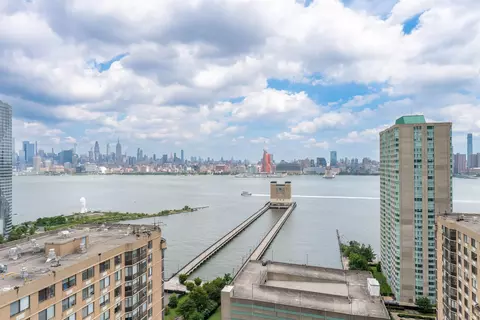 45 River Dr S #2714, Jersey City, NJ 07310