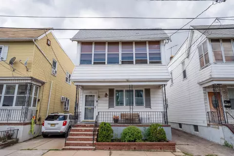 35 Windsor St, Kearny, NJ 07032