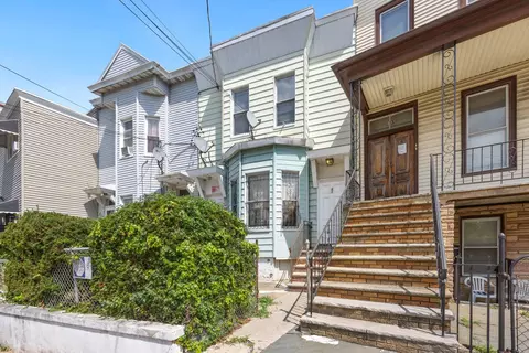 42 Clerk St, Jersey City, NJ 07305