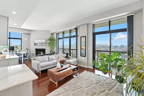 700 1st St #16PD, Hoboken, NJ 07030