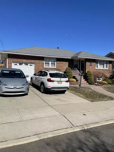 17 Arn Ter, Secaucus, NJ 07094
