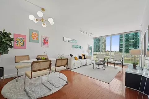 20 Newport Pkwy #1011, Jersey City, NJ 07310